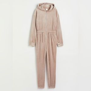H&M Velour Soft Hooded Jumpsuit Woman’s Large - NWOT